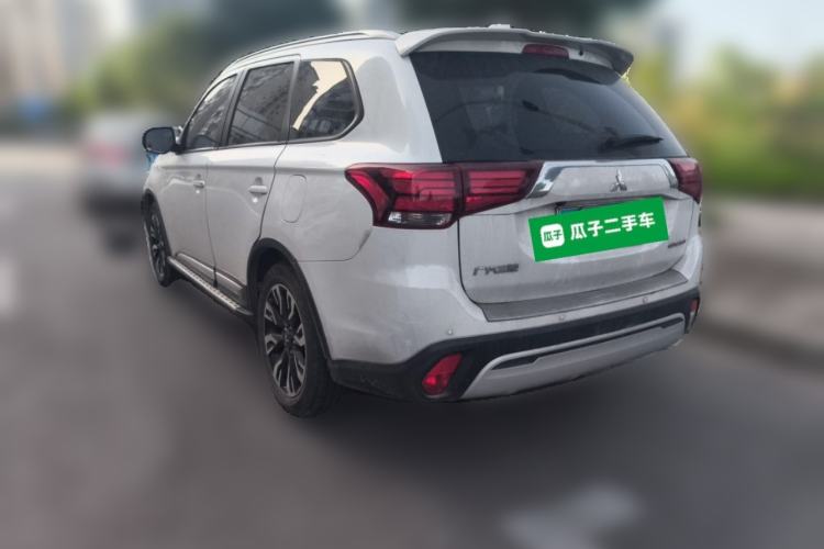 Used Mitsubishi Outlander 2019 2.0L Two-Wheel Drive Comfort Edition 5 Seats China V Standard Exterior 3