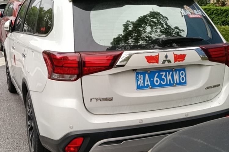 Used Mitsubishi Outlander 2019 2.4L Two-Wheel Drive ZhiXing Version 5 Seats China V Emission Standard Exterior 3