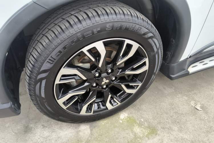 Used Mitsubishi Outlander 2019 2.0L Two-Wheel Drive Comfort Edition 5 Seats China VI Standard Exterior 4