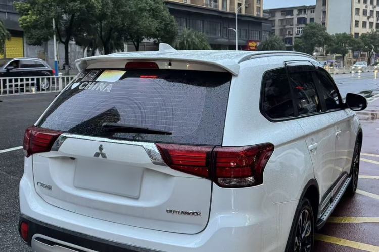 Used Mitsubishi Outlander 2019 2.0L Two-Wheel Drive Comfort Edition 5 Seats China VI Standard Exterior 5