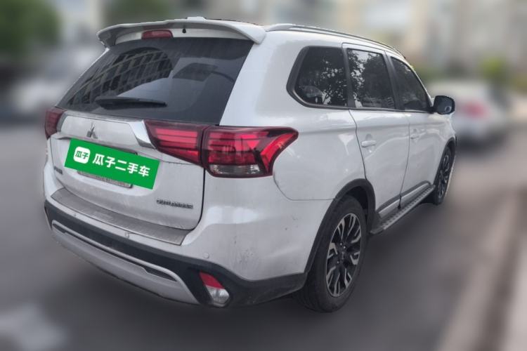 Used Mitsubishi Outlander 2019 2.0L Two-Wheel Drive Comfort Edition 5 Seats China V Standard Exterior 5