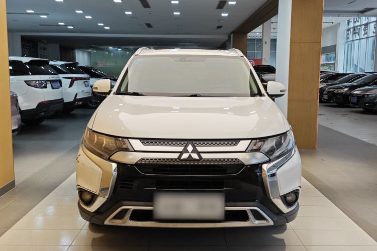 Used Mitsubishi Outlander 2019 2.4L 4x4 Zhi Xiang Edition 5 Seats China V Emission Standard Exterior 5