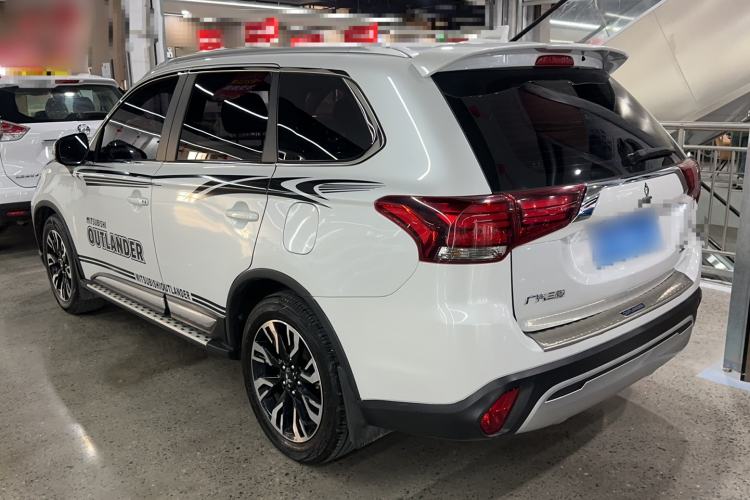 Used Mitsubishi Outlander 2019 2.0L Two-Wheel Drive Comfort Edition 5 Seats China VI Standard Exterior 5