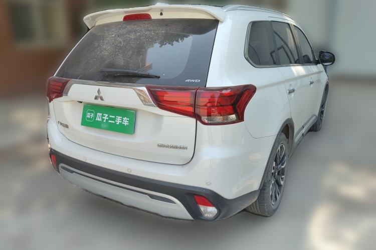 Used Mitsubishi Outlander 2019 2.4L 4x4 Zhi Xiang Edition 5 Seats China VI Standard Exterior 5