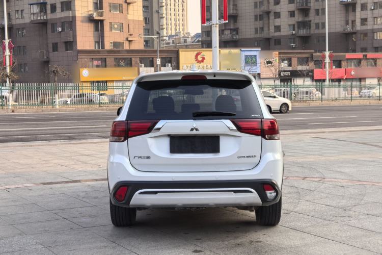 Used Mitsubishi Outlander 2019 2.4L 4x4 Zhi Xiang Edition 5 Seats China VI Standard Exterior 7