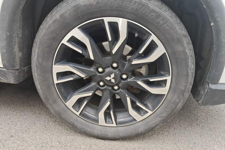 Used Mitsubishi Outlander 2019 2.0L Two-Wheel Drive Comfort Edition 5 Seats China VI Standard Exterior 7