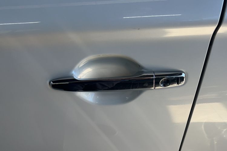 Used Mitsubishi Outlander 2019 2.4L 4x4 Zhi Xiang Edition 5 Seats China VI Standard Exterior 8