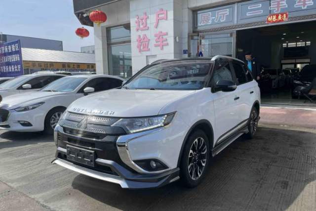 Used Mitsubishi Outlander 2019 2.0L Two-Wheel Drive Comfort Edition 5 Seats China V Standard