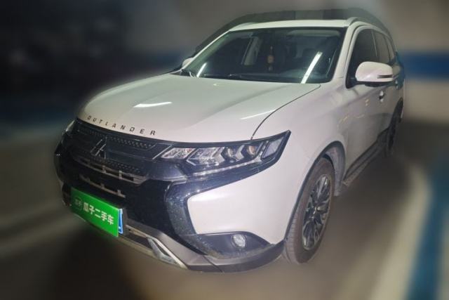 Used Mitsubishi Outlander 2019 2.4L 4x4 Zhi Xiang Edition 7 Seats China V Emission Standard