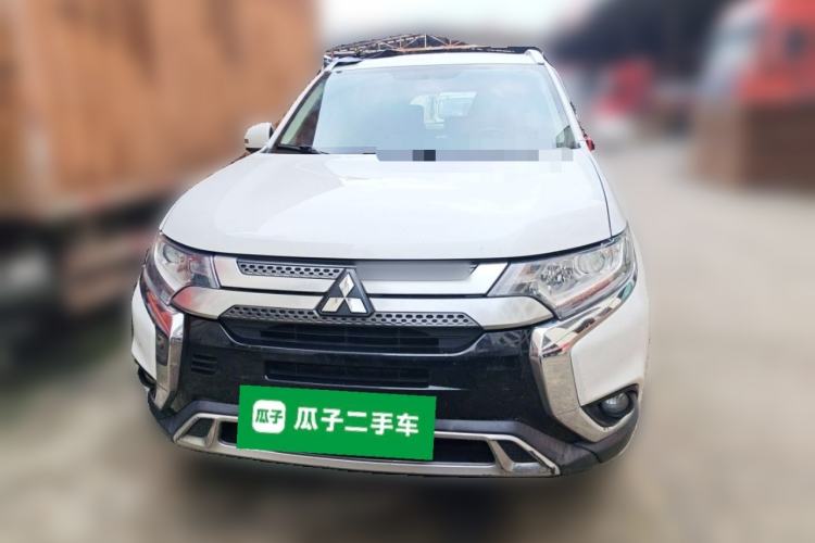 Used Mitsubishi Outlander 2019 2.0L Two-Wheel Drive Comfort Edition 7 Seats China V Emission Standard Front