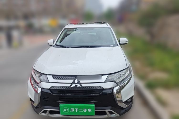 Used Mitsubishi Outlander 2019 2.0L Two-Wheel Drive Comfort Edition 5 Seats China V Emission Standard Front