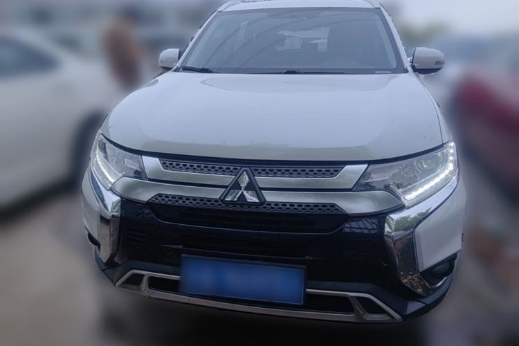Used Mitsubishi Outlander 2019 2.0L Two-Wheel Drive Comfort Edition 5 Seats China VI Standard Front