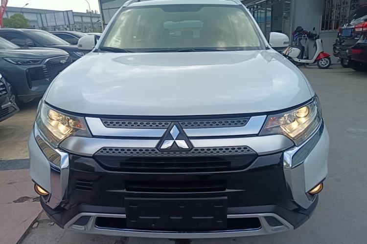 Used Mitsubishi Outlander 2019 2.0L Two-Wheel Drive Comfort Edition 5 Seats China V Standard Front