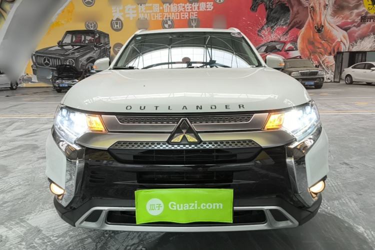 Used Mitsubishi Outlander 2019 2.4L 4x4 Zhi Xiang Edition 5 Seats China VI Standard Front
