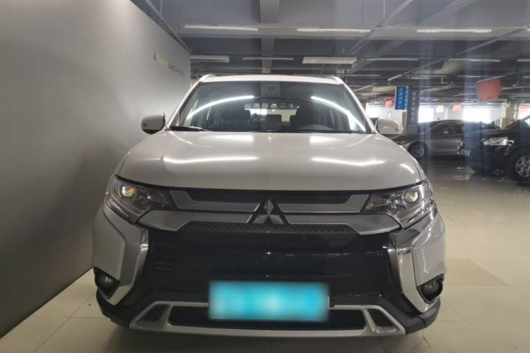 Used Mitsubishi Outlander 2019 2.0L Two-Wheel Drive Comfort Edition 5 Seats China VI Standard Front
