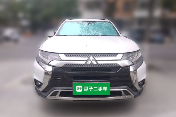 Used Mitsubishi Outlander 2019 2.0L Two-Wheel Drive Comfort Edition 5 Seats China V Standard Front