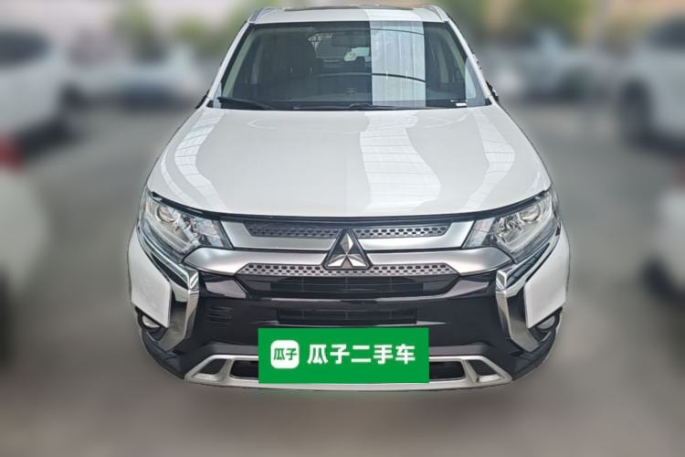 Used Mitsubishi Outlander 2019 2.0L Two-Wheel Drive Comfort Edition 5 Seats China VI Standard Front