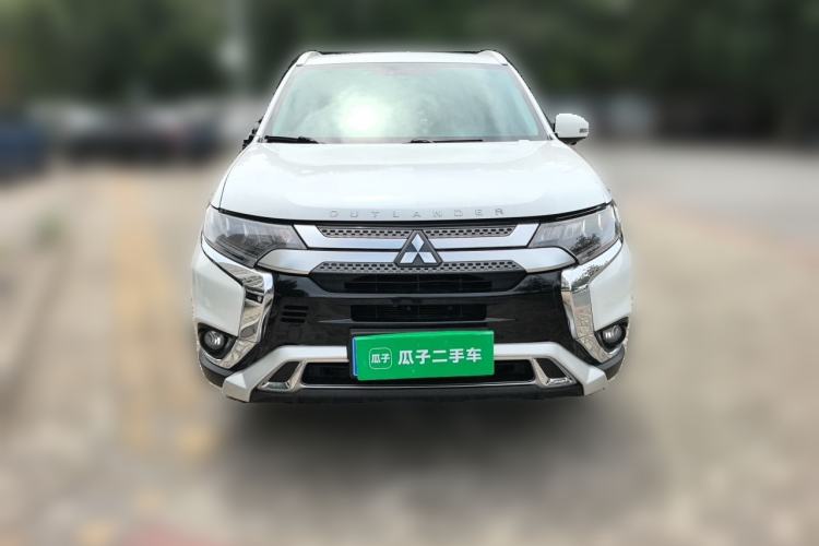Used Mitsubishi Outlander 2019 2.4L 4x4 Zhi Xiang Edition 7 Seats China VI Standard Front