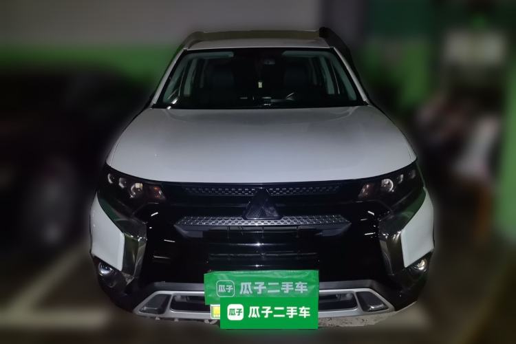 Used Mitsubishi Outlander 2019 2.4L 4x4 Zhi Xiang Edition 5 Seats China V Emission Standard Front
