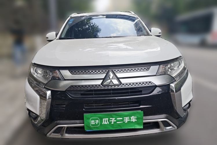 Used Mitsubishi Outlander 2019 2.0L Two-Wheel Drive Comfort Edition 5 Seats China VI Standard Front