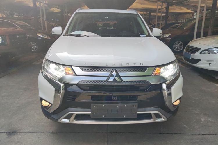 Used Mitsubishi Outlander 2019 2.0L Two-Wheel Drive Comfort Edition 5 Seats China V Standard Front