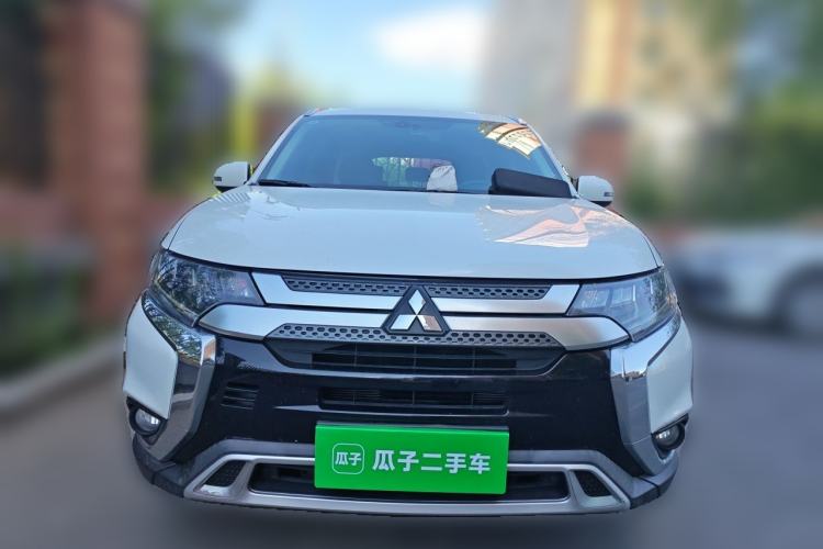 Used Mitsubishi Outlander 2019 2.4L 4x4 Zhi Xiang Edition 5 Seats China V Emission Standard Front