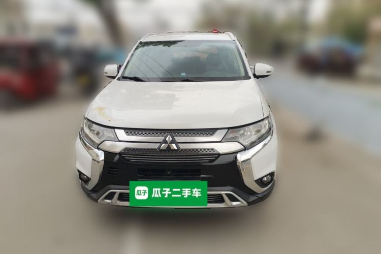 Used Mitsubishi Outlander 2019 2.0L Two-Wheel Drive Comfort Edition 7-Seater China VI Standard Front