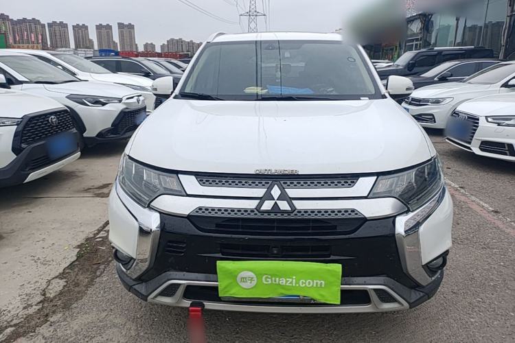 Used Mitsubishi Outlander 2019 2.4L 4x4 Zhi Xiang Edition 5 Seats China VI Standard Front