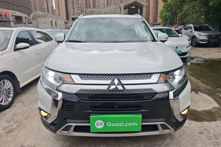 Used Mitsubishi Outlander 2019 2.0L Two-Wheel Drive Comfort Edition 5 Seats China VI Standard Front