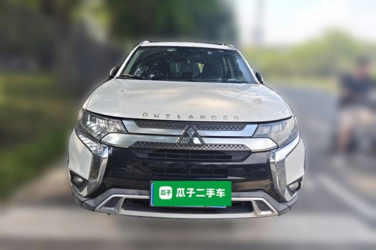 Used Mitsubishi Outlander 2019 2.4L 4x4 Zhi Xiang Edition 7 Seats China VI Standard Front