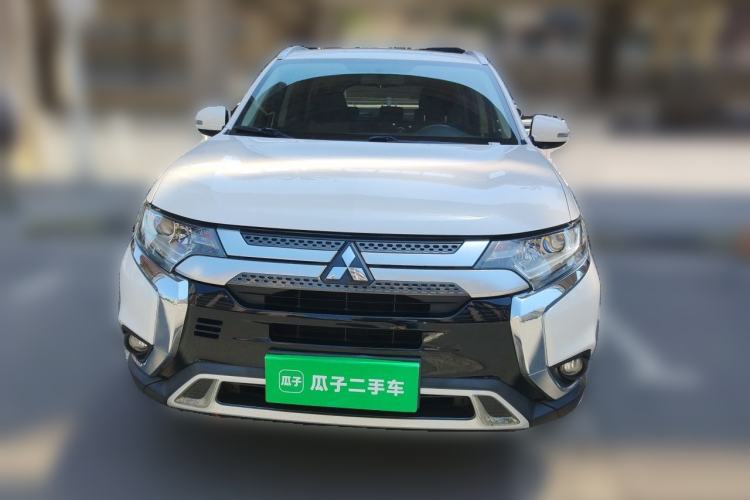 Used Mitsubishi Outlander 2019 2.0L Two-Wheel Drive Comfort Edition 5 Seats China VI Standard Front