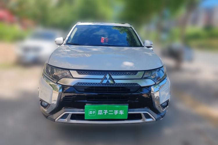 Used Mitsubishi Outlander 2019 2.4L 4x4 Zhi Xiang Edition 5 Seats China V Emission Standard Front