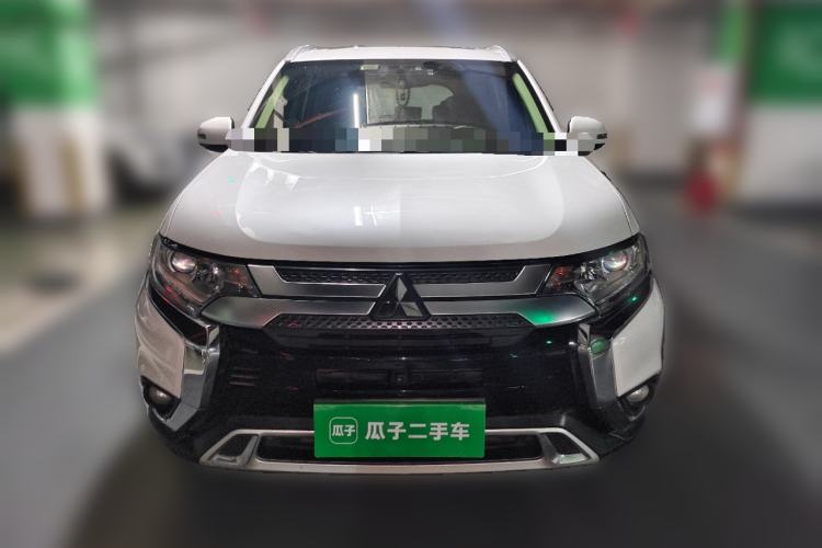 Used Mitsubishi Outlander 2019 2.0L Two-Wheel Drive Comfort Edition 7-Seater China VI Standard Front