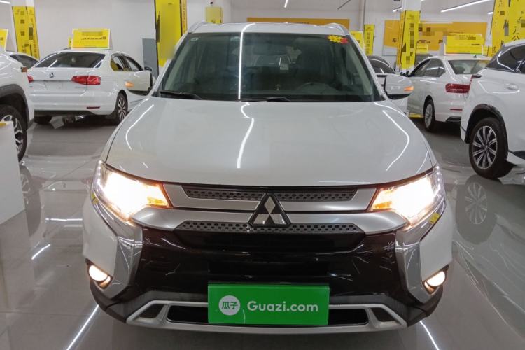 Used Mitsubishi Outlander 2019 2.0L Two-Wheel Drive Comfort Edition 5 Seats China VI Standard Front