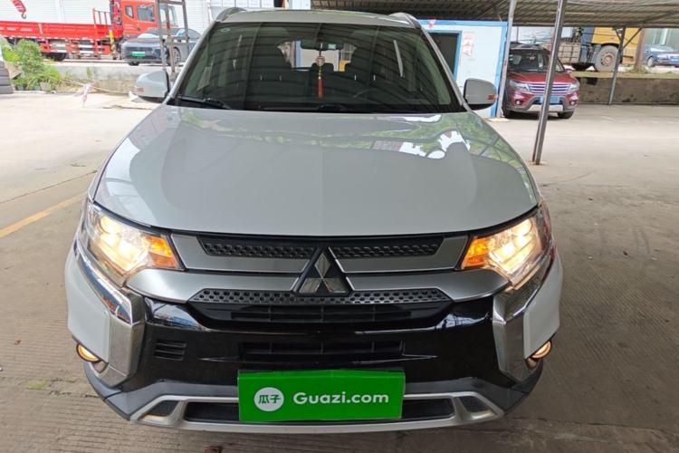 Used Mitsubishi Outlander 2019 2.0L Two-Wheel Drive Comfort Edition 5 Seats China V Standard Front