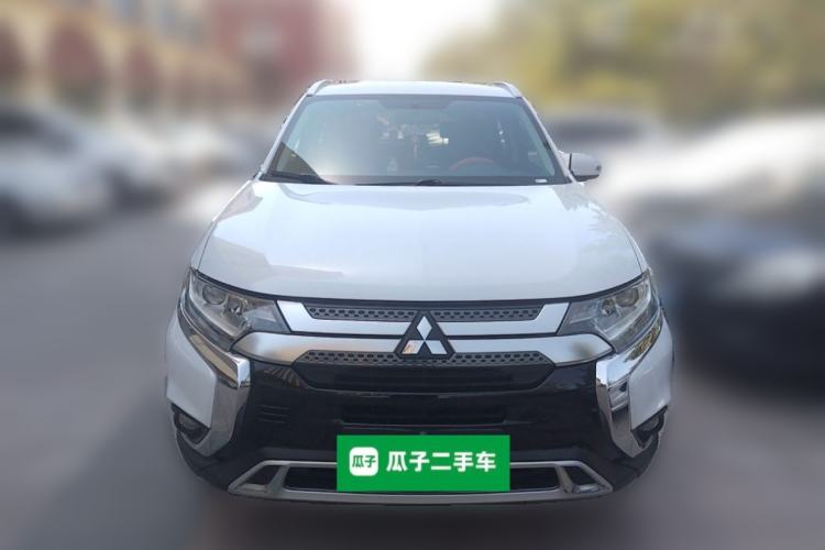 Used Mitsubishi Outlander 2019 2.0L Two-Wheel Drive Comfort Edition 7-Seater China VI Standard Front