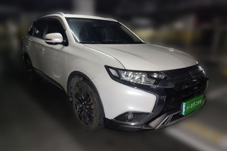 Used Mitsubishi Outlander 2019 2.0L Two-Wheel Drive Comfort Edition 5 Seats China V Standard Front Right 45 Deg