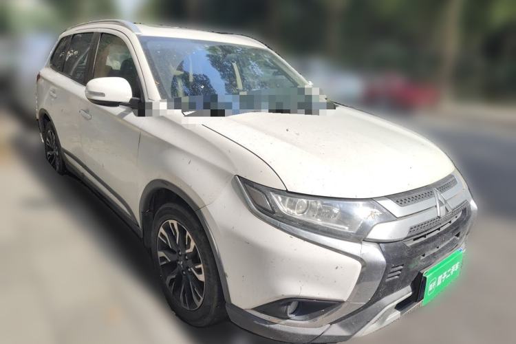 Used Mitsubishi Outlander 2019 2.0L Two-Wheel Drive Comfort Edition 5 Seats China V Standard Front Right 45 Deg