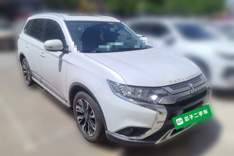 Used Mitsubishi Outlander 2019 2.0L Two-Wheel Drive Comfort Edition 5 Seats China V Standard Front Right 45 Deg