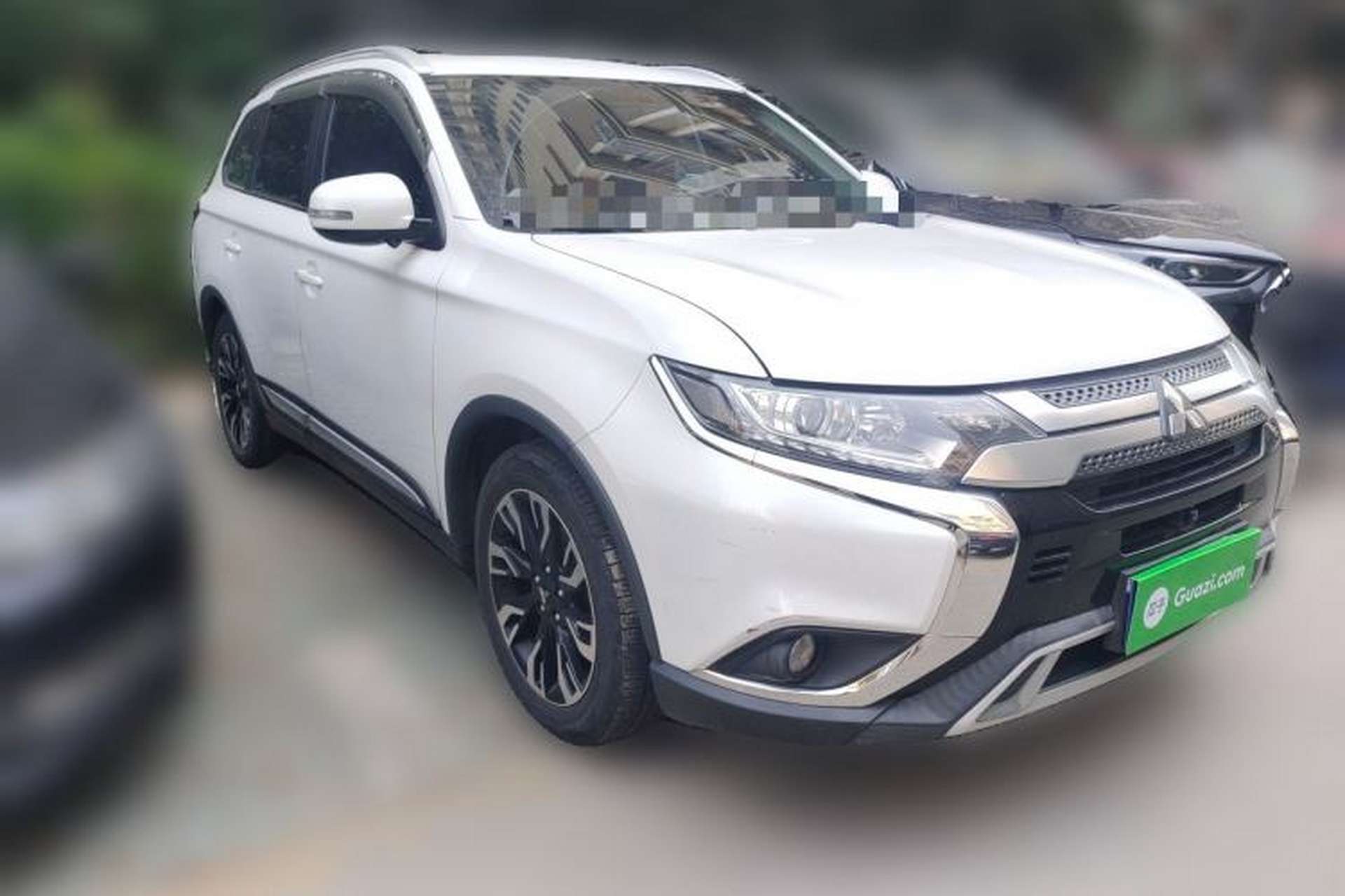 Used Mitsubishi Outlander 2019 2.0L Two-Wheel Drive Comfort Edition 7-Seater China VI Standard Front Right 45 Deg