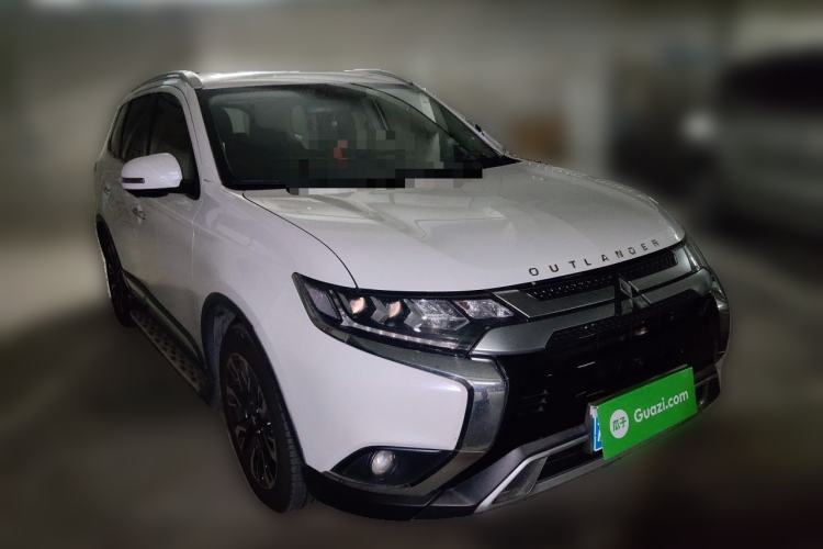Used Mitsubishi Outlander 2019 2.4L 4x4 Zhi Xiang Edition 5 Seats China V Emission Standard Front Right 45 Deg