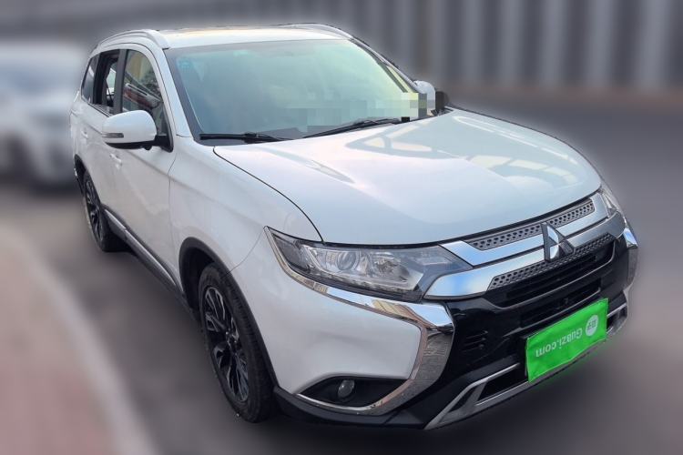 Used Mitsubishi Outlander 2019 2.0L Two-Wheel Drive Comfort Edition 5 Seats China V Standard Front Right 45 Deg