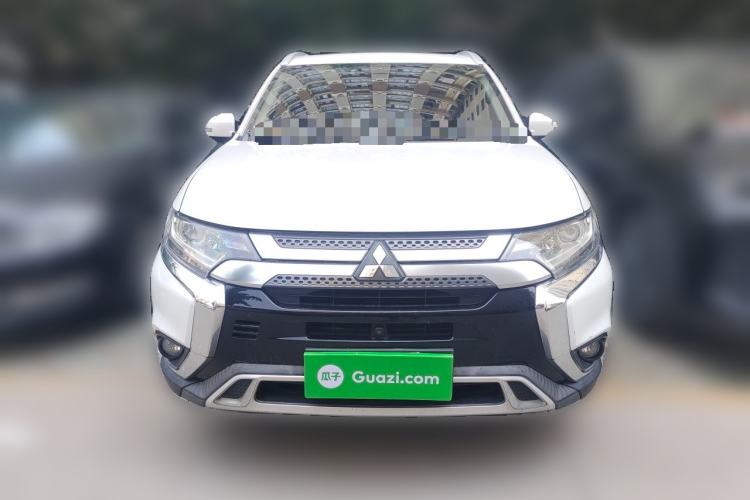 Used Mitsubishi Outlander 2019 2.0L Two-Wheel Drive Comfort Edition 7-Seater China VI Standard Front