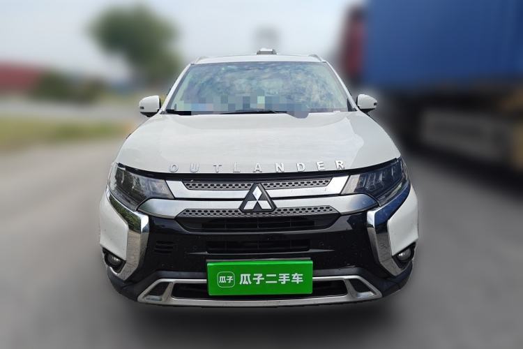 Used Mitsubishi Outlander 2019 2.4L 4x4 Zhi Xiang Edition 7 Seats China VI Standard Front