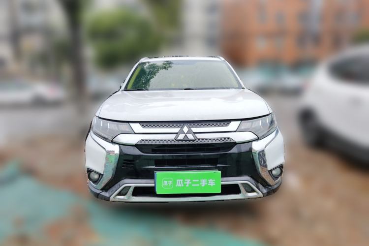Used Mitsubishi Outlander 2019 2.4L Two-Wheel Drive ZhiXing Version 5 Seats China V Emission Standard Front