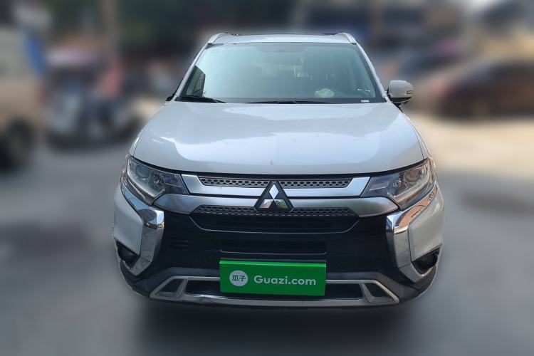 Used Mitsubishi Outlander 2019 2.0L Two-Wheel Drive Comfort Edition 5 Seats China VI Standard Front