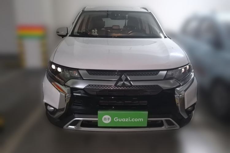 Used Mitsubishi Outlander 2019 2.4L 4x4 Zhi Xiang Edition 5 Seats China VI Standard Front