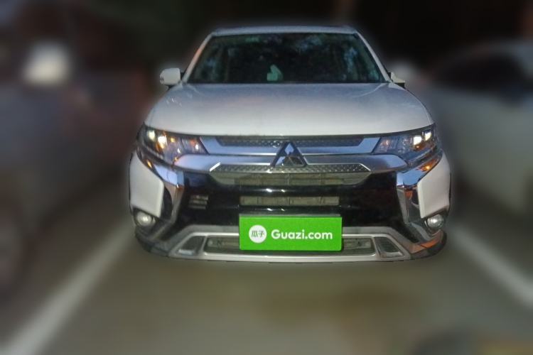 Used Mitsubishi Outlander 2019 2.4L 4x4 Zhi Xiang Edition 7 Seats China V Emission Standard Front