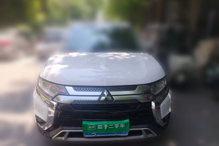 Used Mitsubishi Outlander 2019 2.0L Two-Wheel Drive Comfort Edition 5 Seats China V Standard Front