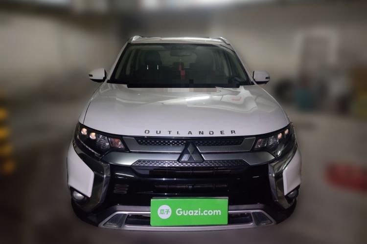 Used Mitsubishi Outlander 2019 2.4L 4x4 Zhi Xiang Edition 5 Seats China V Emission Standard Front